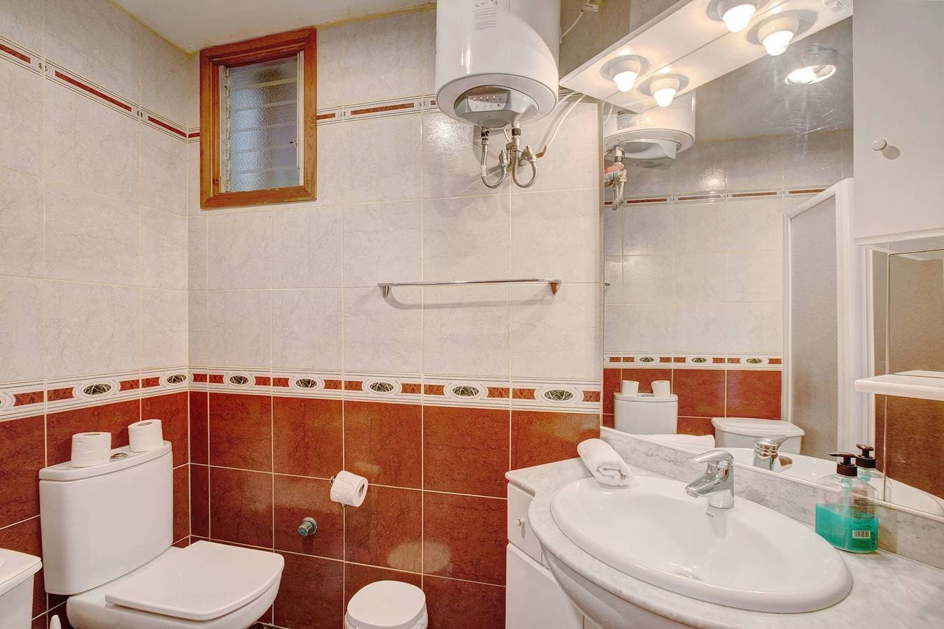 Foto 11 von 22: Ferienwohnung 'Estudio Mesa del Mar' in Strandnähe mit Gemeinschaftspool und WLAN