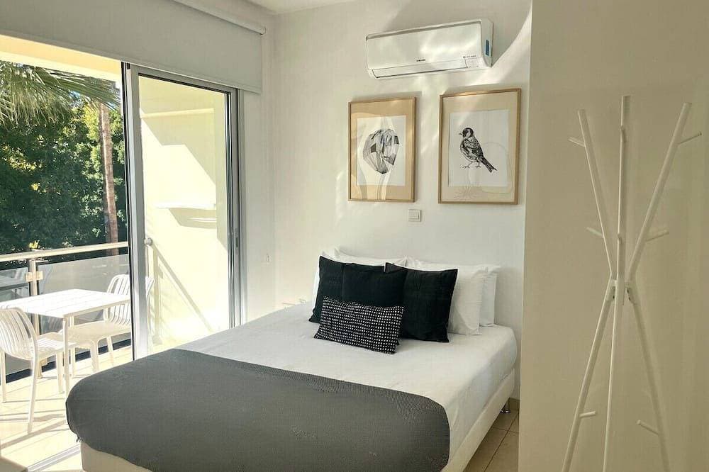 Foto 2 von 14: Phaedrus Living: Constantinos Seaview Residence