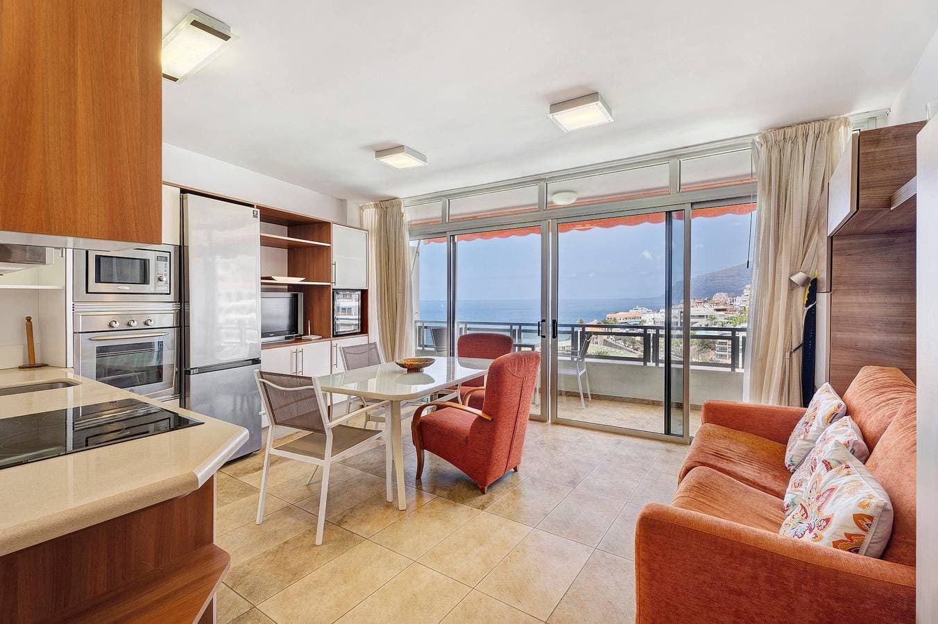 Foto 7 von 25: Ferienwohnung 'Bonito Arenas Negras' mit Meerblick, Balkon, Gemeinschaftspool und WLAN