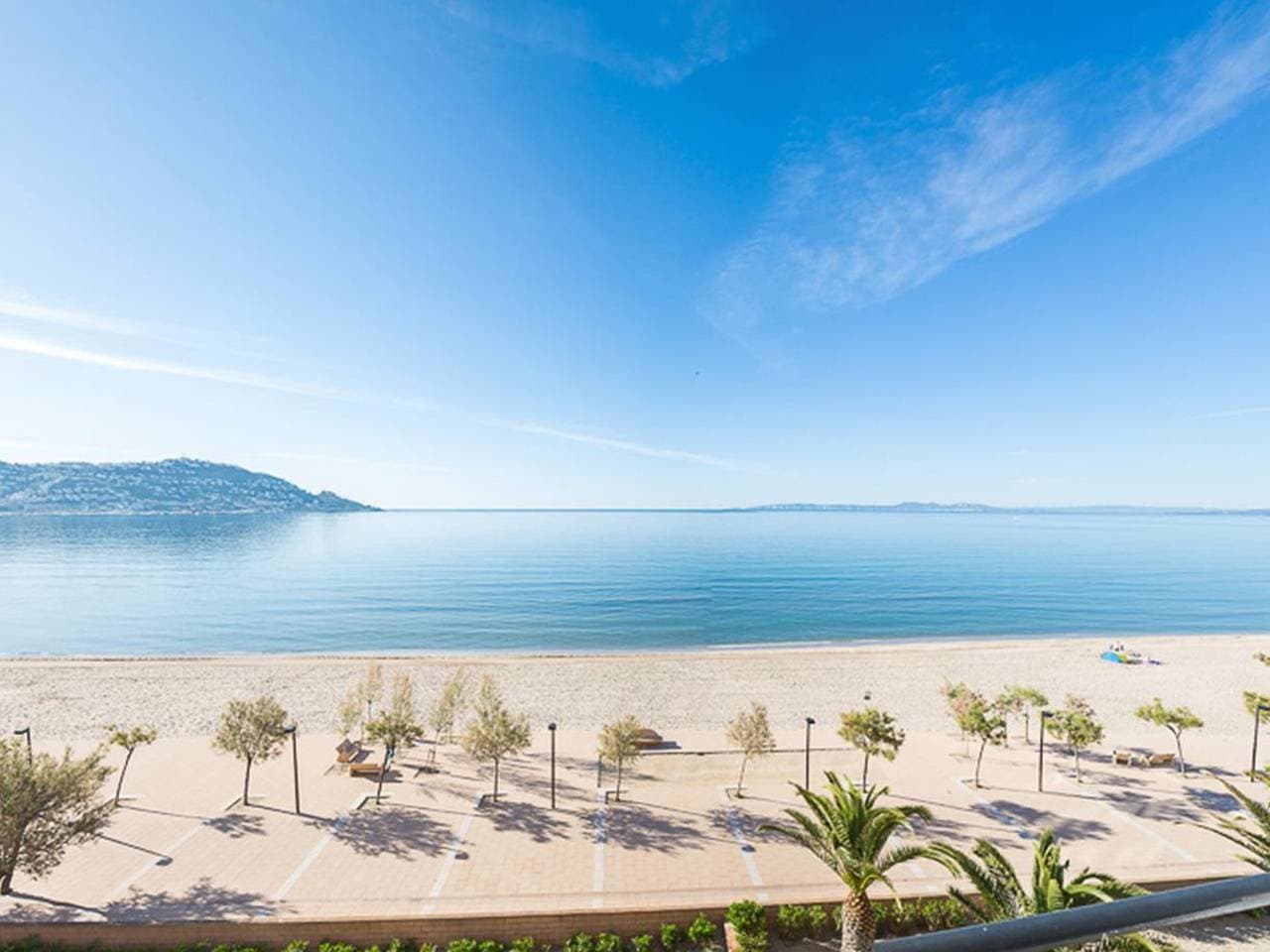Foto 9 von 34: Designer-Ferienwohnung, direkt am Meer, mit Panorama-Blick, modernen Annehmlichkeiten und WLAN