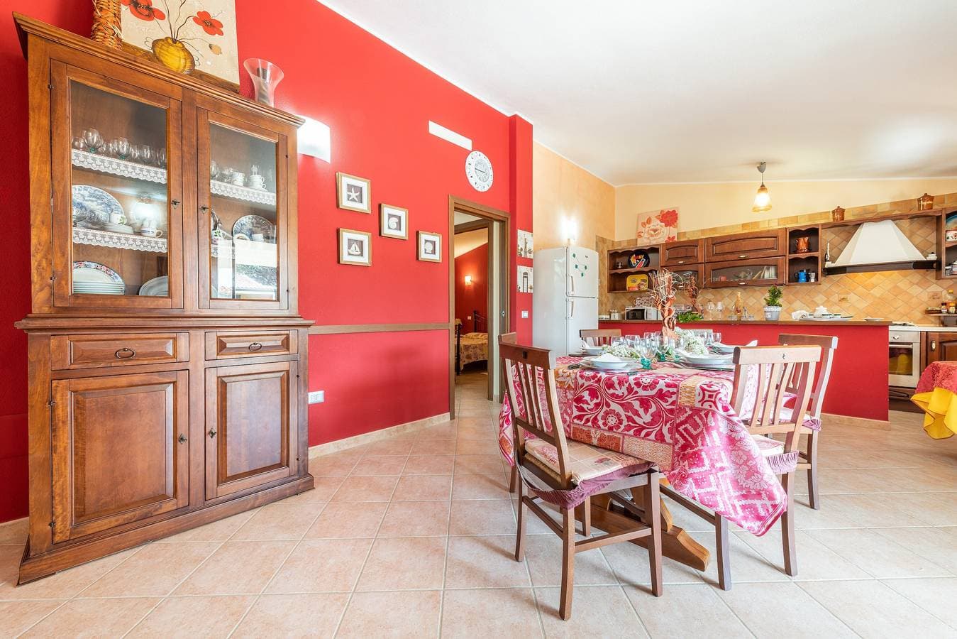 Foto 4 von 26: Ferienhaus 'Villetta Bacio Del Sole' mit Bergblick, privater Terrasse und eigenem Garten