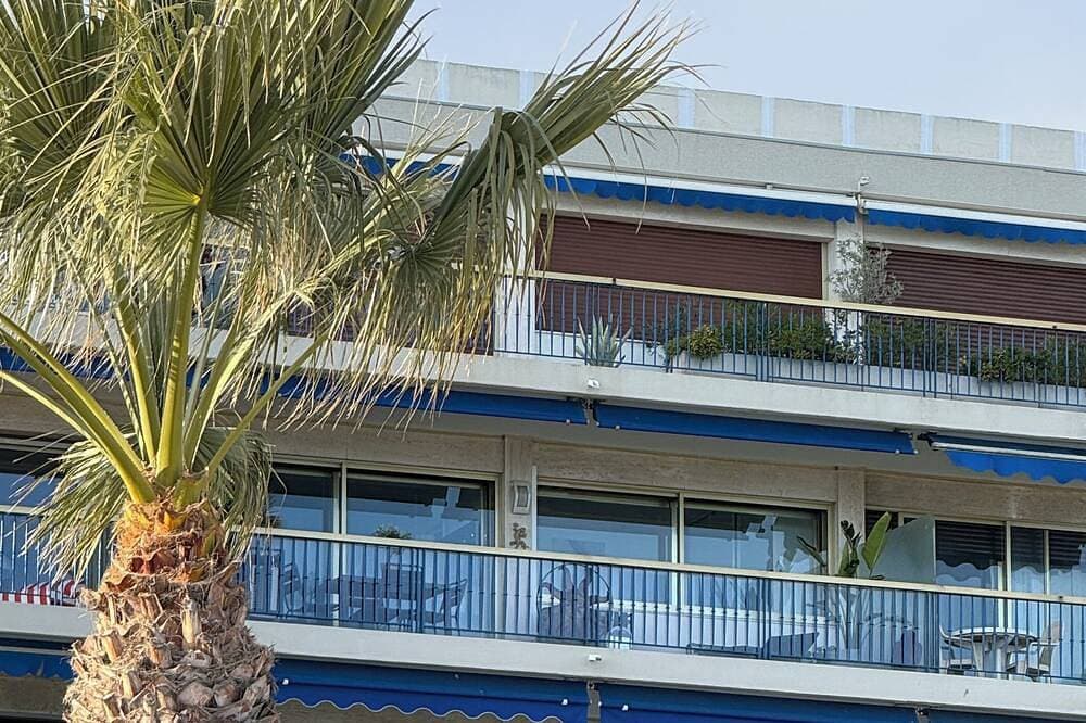 Foto 4 von 18: Évasion Azuréenne - T2 high floor with panoramic sea view in Cagnes-sur-Mer