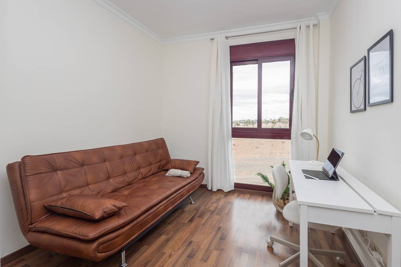 Foto 4 von 42: Luxury Workfriendly Home - Far Ocean Views