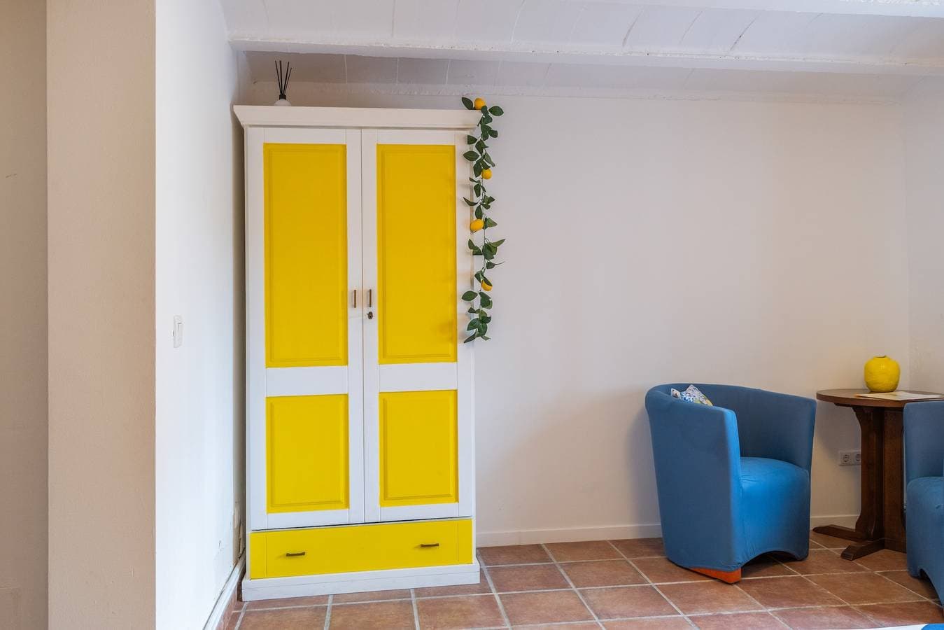 Foto 8 von 37: Zimmer „Lemon“ mit Gemeinschaftspool, WLAN und Klimaanlage
