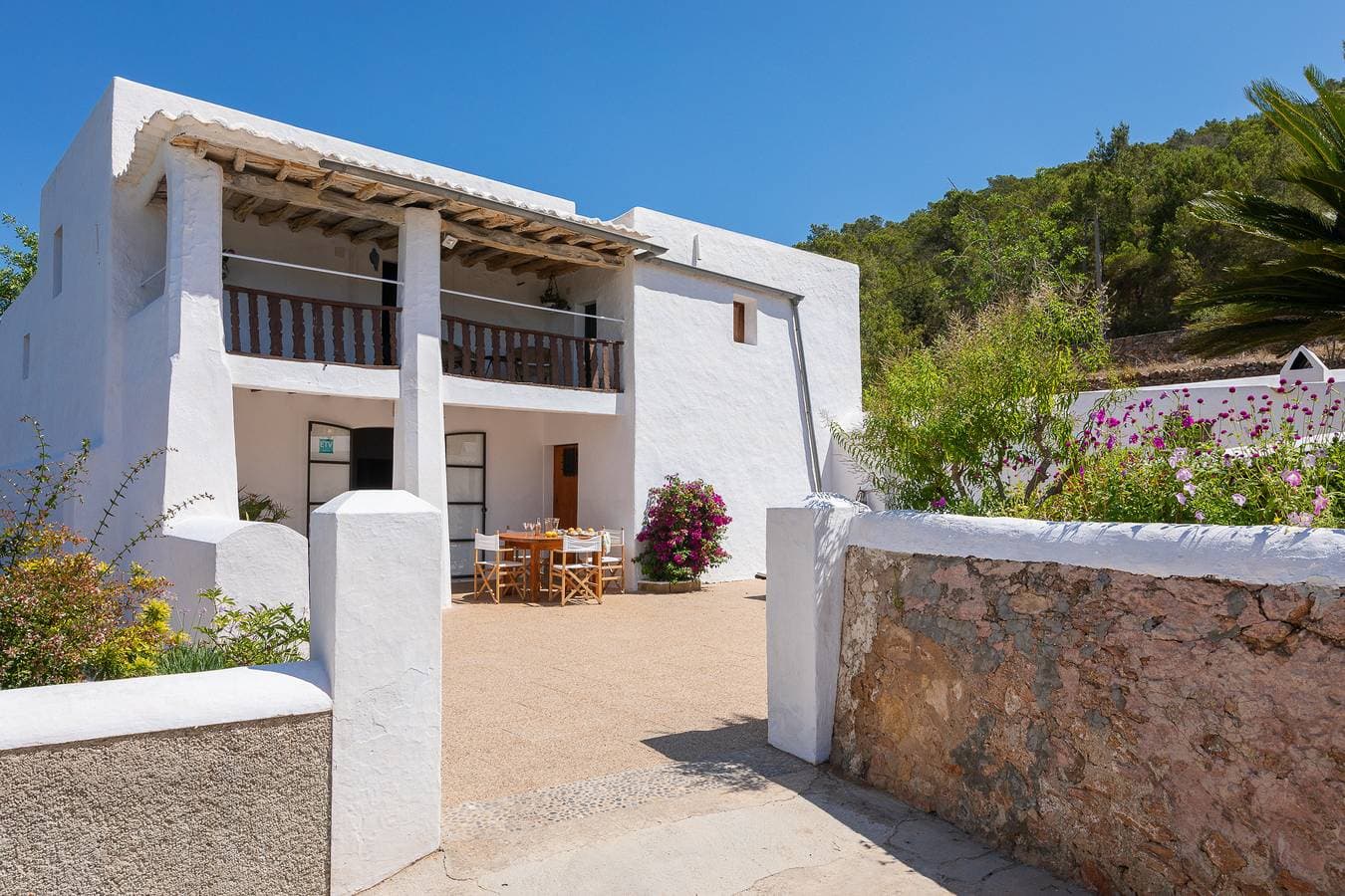 Foto 6 von 43: Villa für 6 Personen mit Terrasse