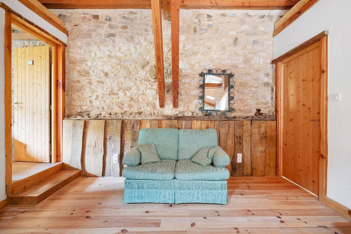 Foto 11 von 25: Gästezimmer Acacia mit gemeinsamer Terrasse und Garten