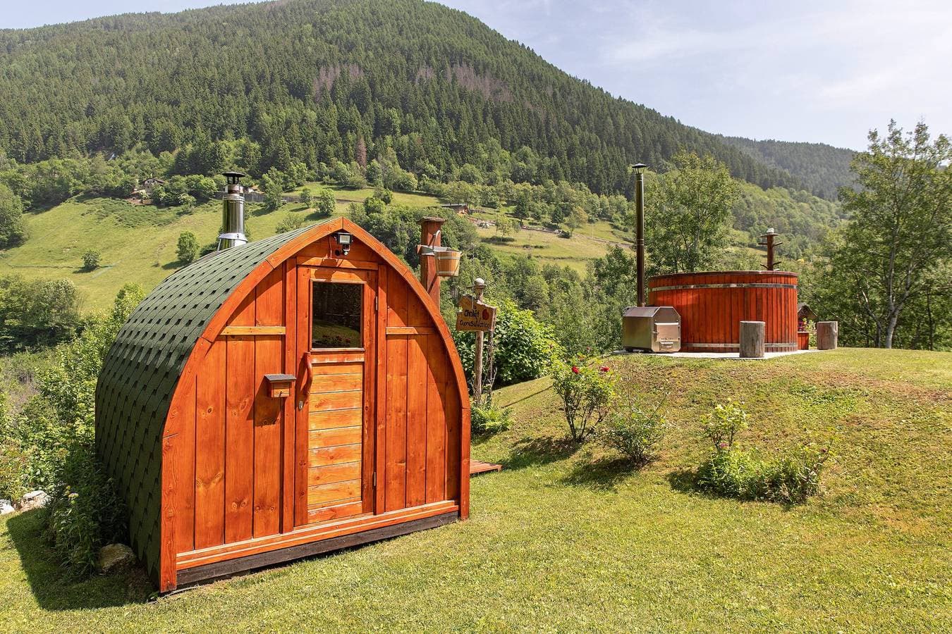 Foto 8 von 53: Apartment im Chalet 'Wohnbereich mit Deluxe-Zimmer' mit Bergblick
