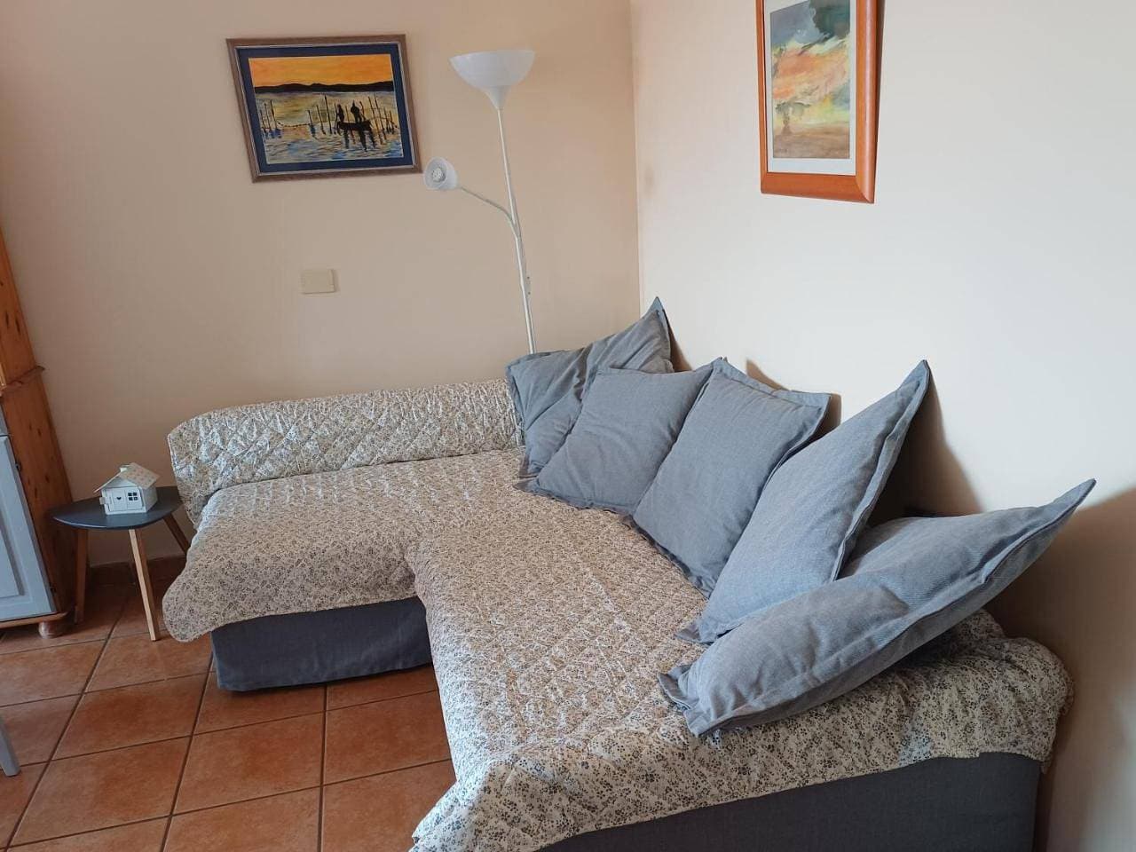 Foto 6 von 58: One-Bedroom Apartment with Balcony