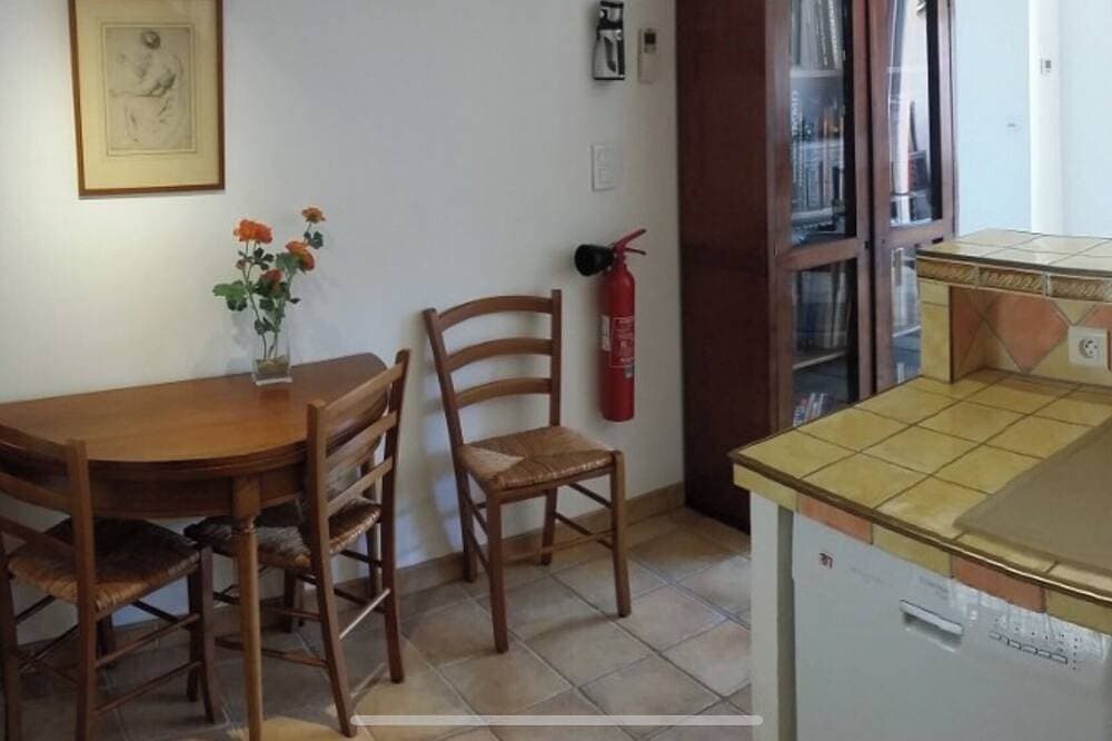 Foto 6 von 7: Le Moulin de Prédelles, Reillanne Gîte Le Mistral ****