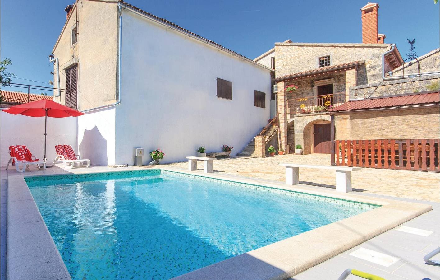 Reizendes Apartment mit einem Schlafzimmer und Pool in der Nähe des Restaurants Idila Rakovci 1