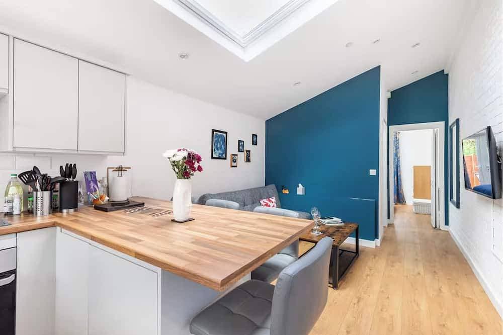 Windsor Home with Free Parking 1
