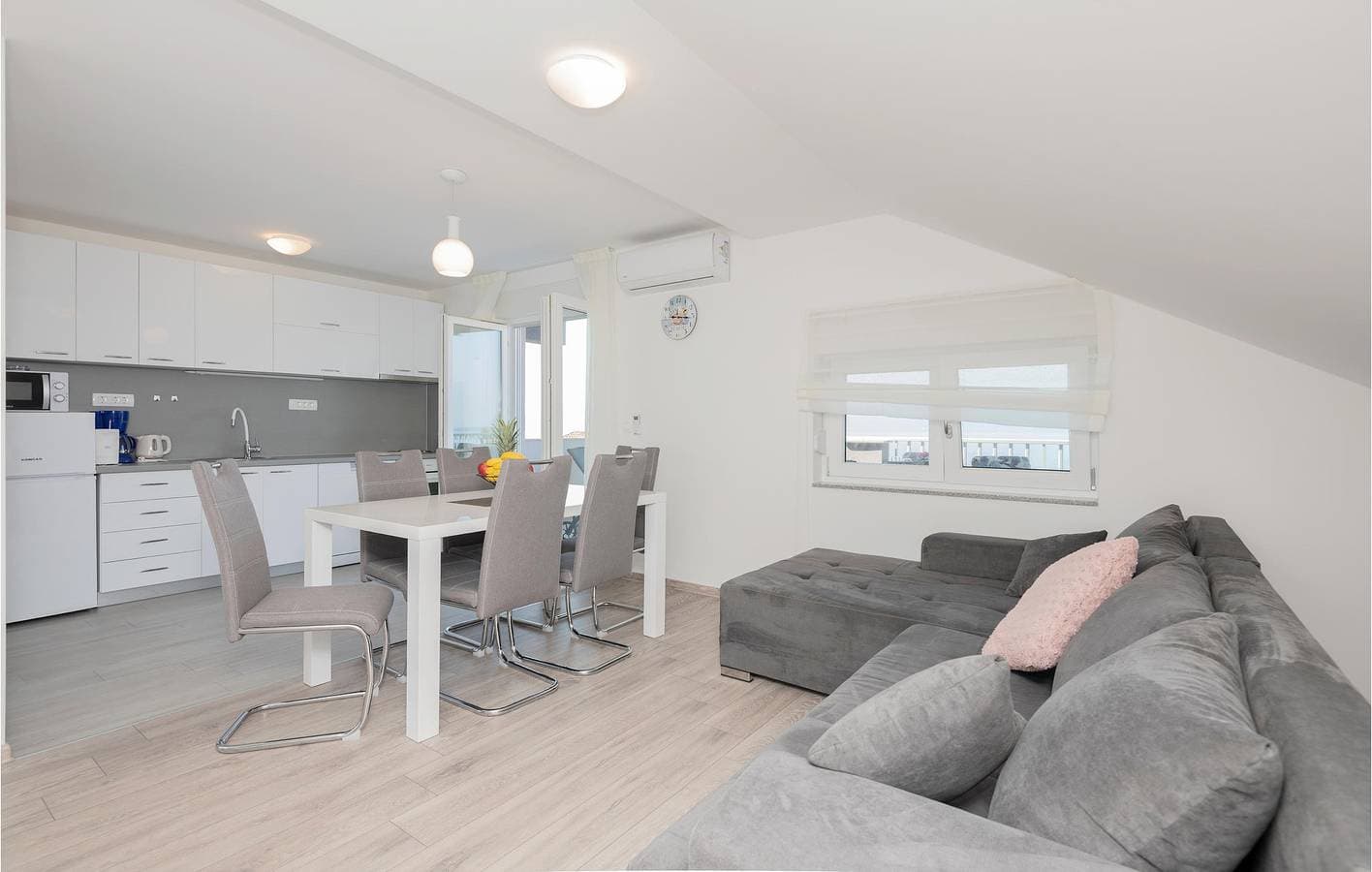 Foto 6 von 34: Gemütliche Ferienwohnung mit Terrasse in der Nähe der Küste und des Stadtzentrums