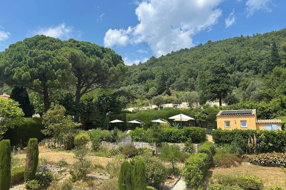Foto 6 von 30: Beautiful 4 bed villa, stunning panoramic views, fully-equipped pool house.