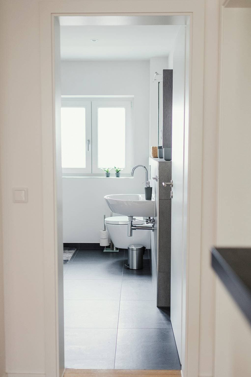 Foto 10 von 21: Ferienwohnung 'Schwalbenflug' mit Gemeinschaftsgarten, Balkon und grossartigem Ausblick
