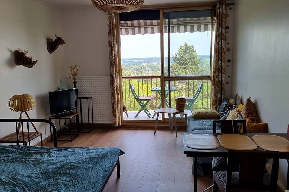 Fully equipped studio with balcony 1