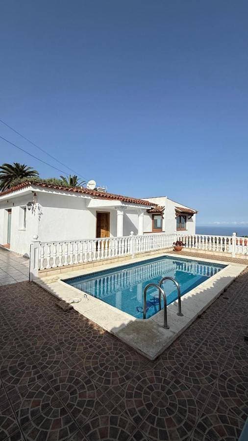 Holiday Feel - La Orotava 1