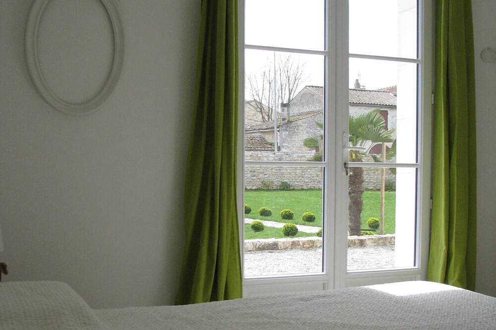 Foto 3 von 9: Geräumiges Zimmer in der charmanten Charentaise