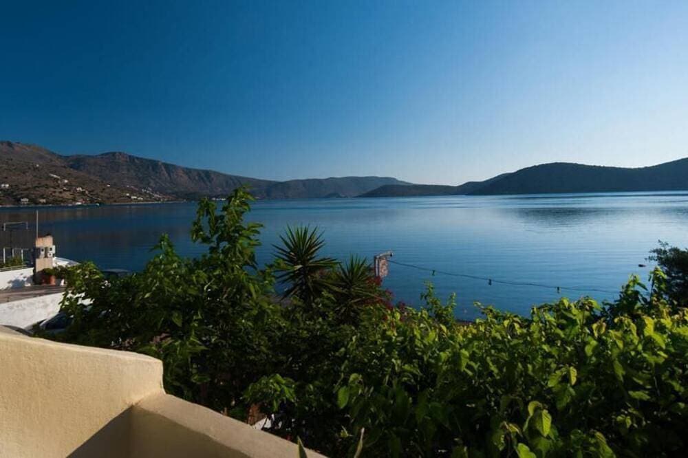 Foto 13 von 23: Elounda Christina Boutique Studios, Near the Sea