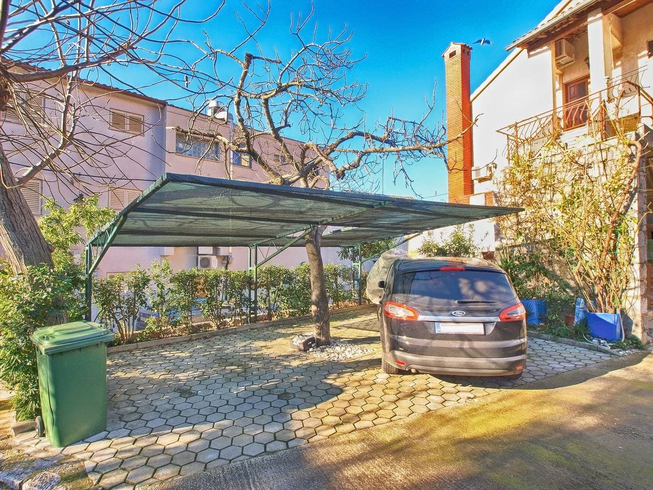 Foto 2 von 29: Ferienwohnung für 4 Personen mit Terrasse