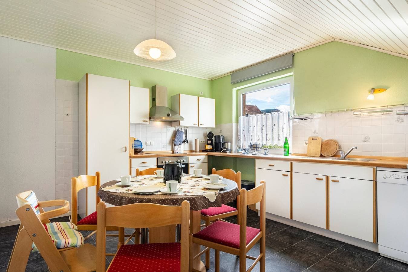 Foto 11 von 39: Ferienwohnung 'Wolfswind' mit Bergblick, Balkon und Wi-Fi