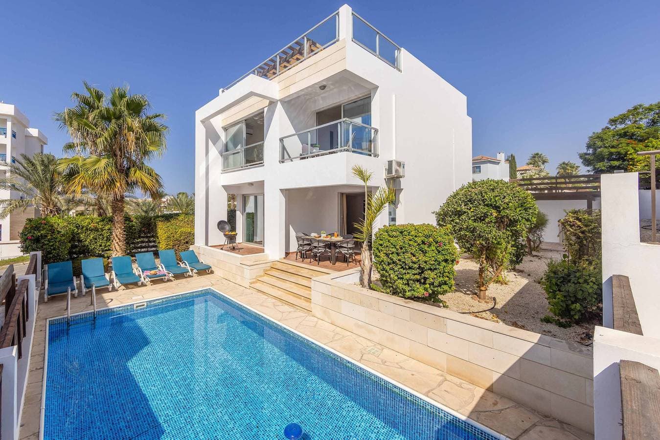Villa 1