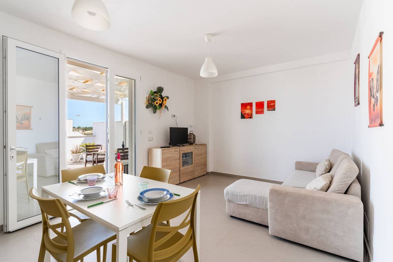Foto 3 von 27: Ferienhaus 'Donasand_torre San Giovanni' mit privater Terrasse und Balkon