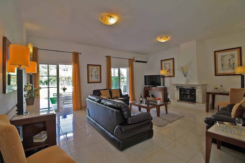 Foto 12 von 30: Schöne freistehende Villa mit privatem Pool, 600 Meter vom Strand entfernt - 66875 / Al