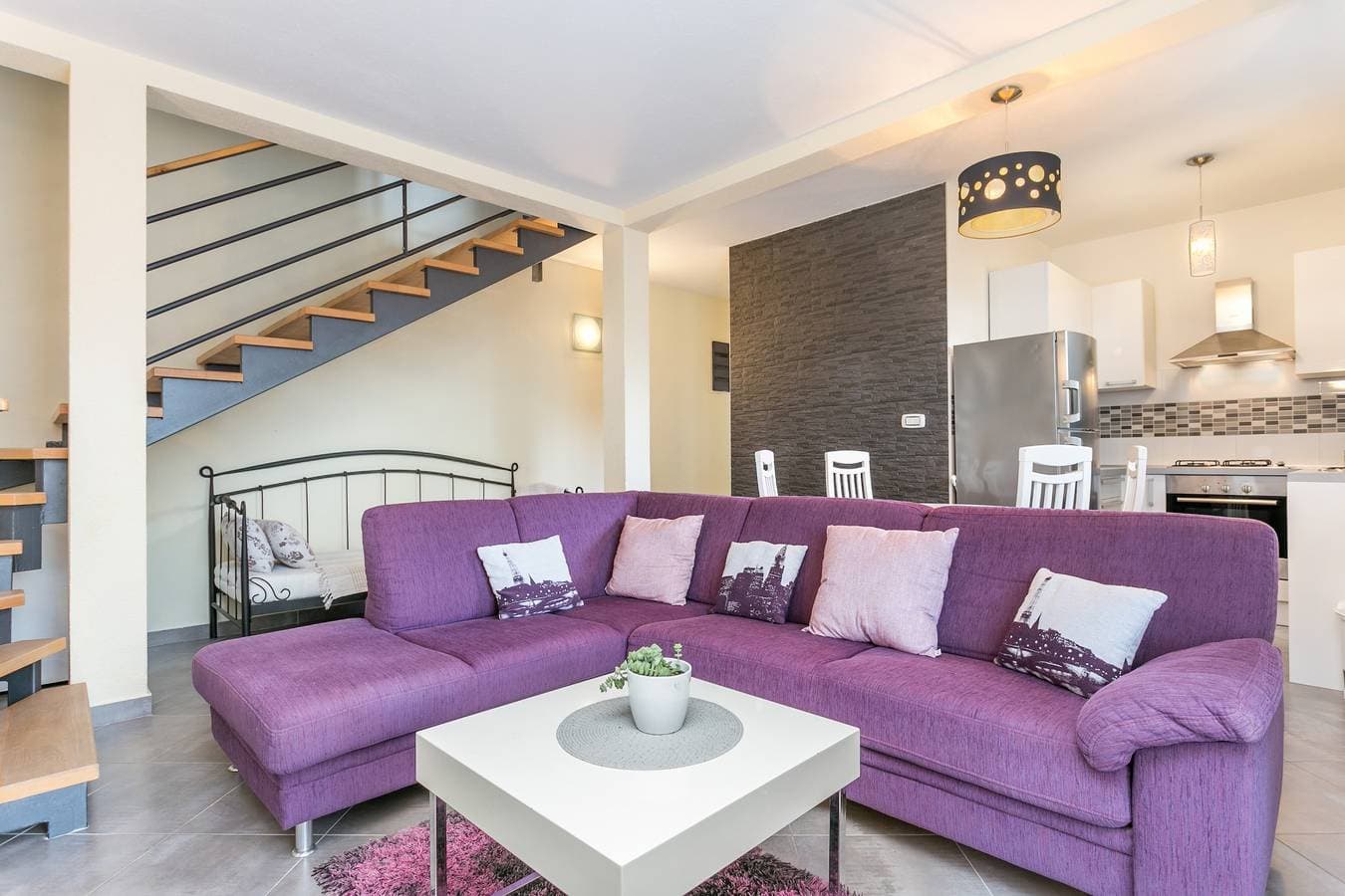 Foto 7 von 26: Two bedroom apartment near beach Podstrana, Split A-22369-a