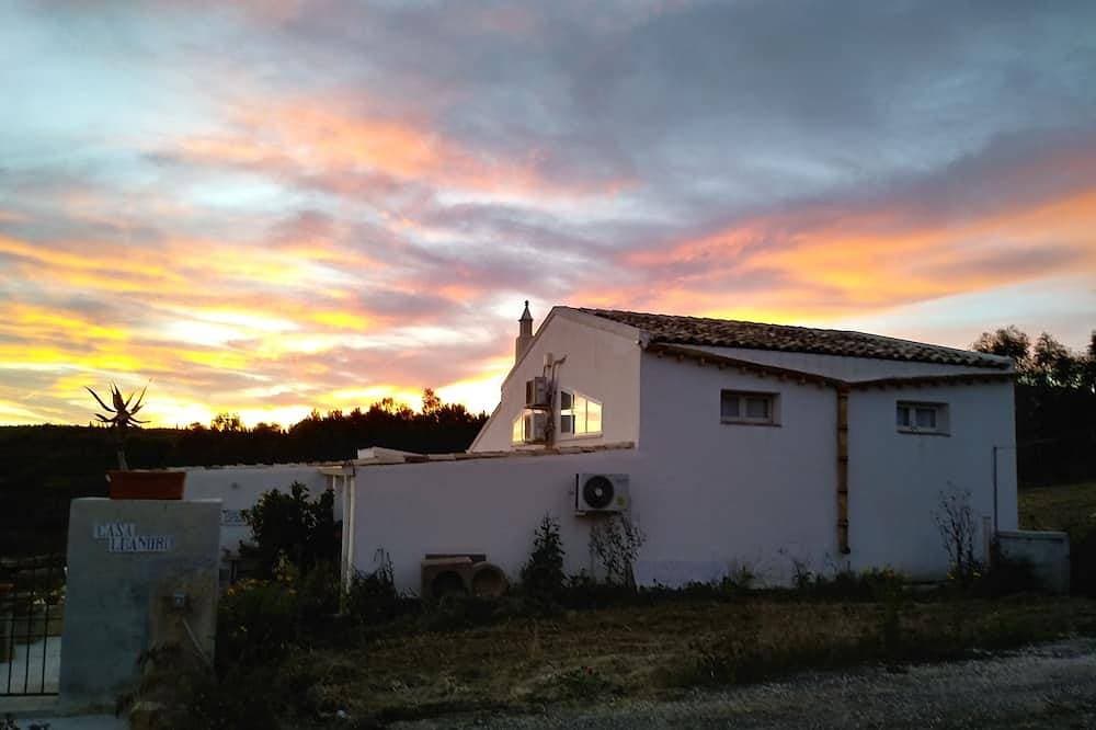 Foto 11 von 25: \"Casa Leandro\"natura e cultura