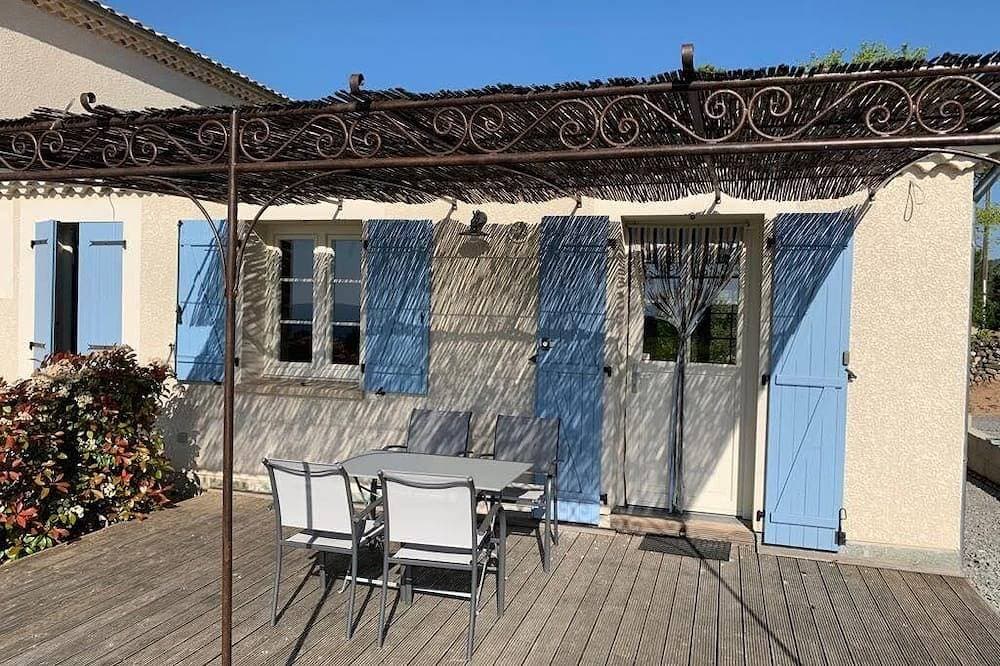 Mas De Vignal Gite. Cozy cottage with terrace and infinity pool 1