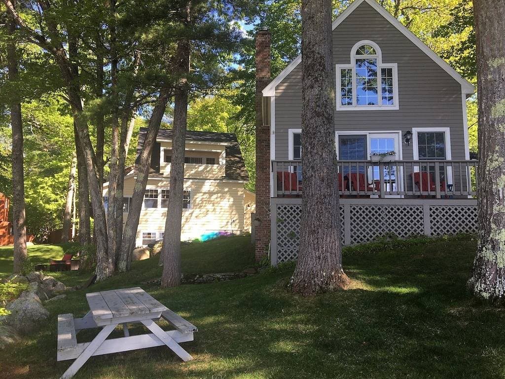 Foto 6 von 32: Nur wenige Schritte vom Strand am Sebago Lake Basin entfernt