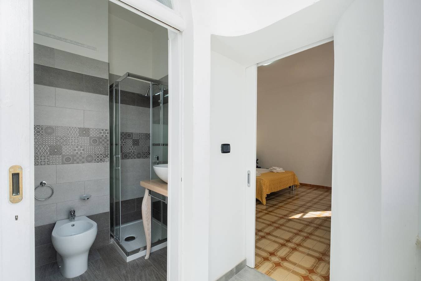 Foto 11 von 27: Ferienhaus 'Villa Gaudì - Güell' mit Meerblick, WLAN und Klimaanlage