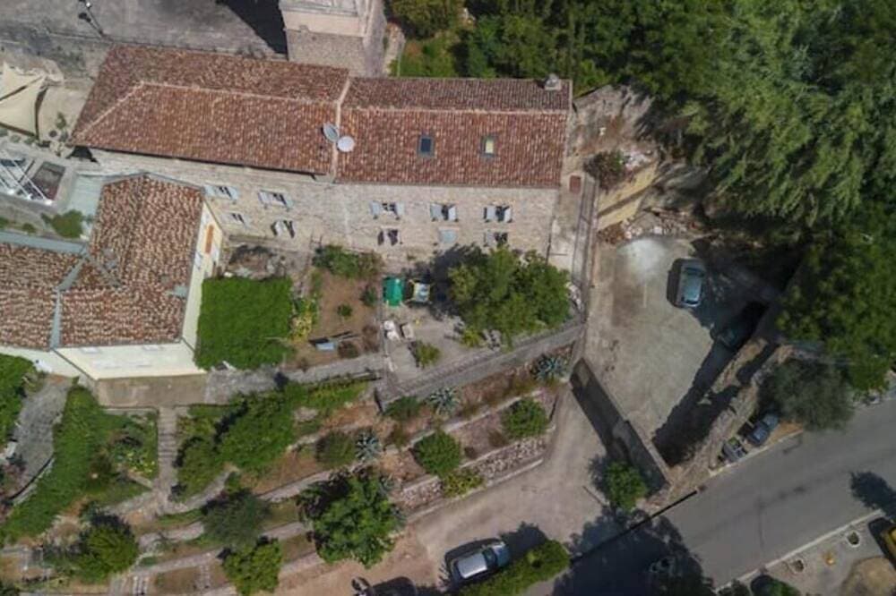 Foto 10 von 30: Mistral Studio – Historic Charm, Stunning Views & Relaxing Terrace