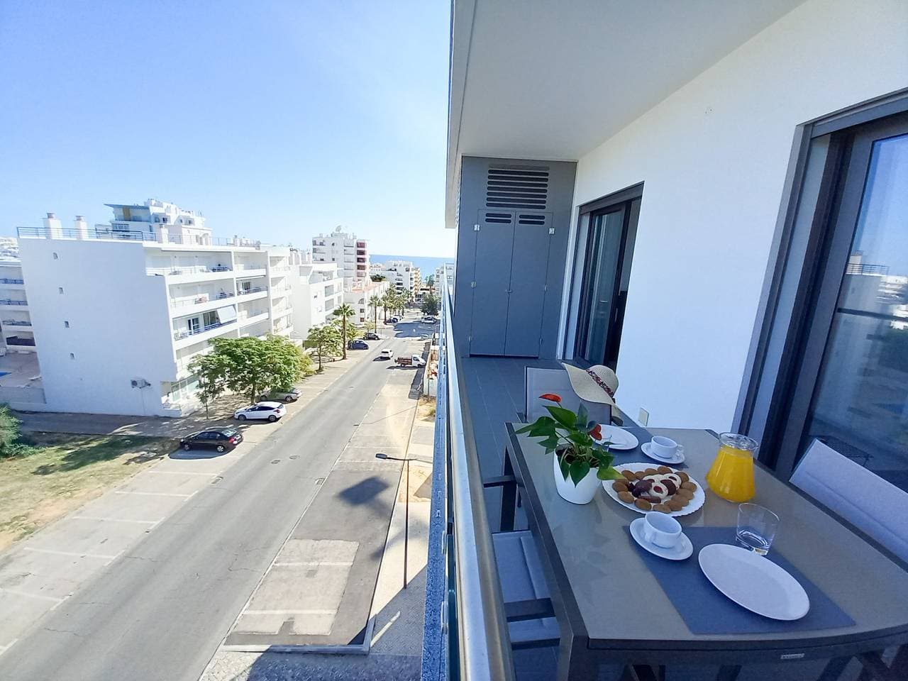 Foto 5 von 30: T1 AForte Novo,A/C,Estac, Wifi,Praia