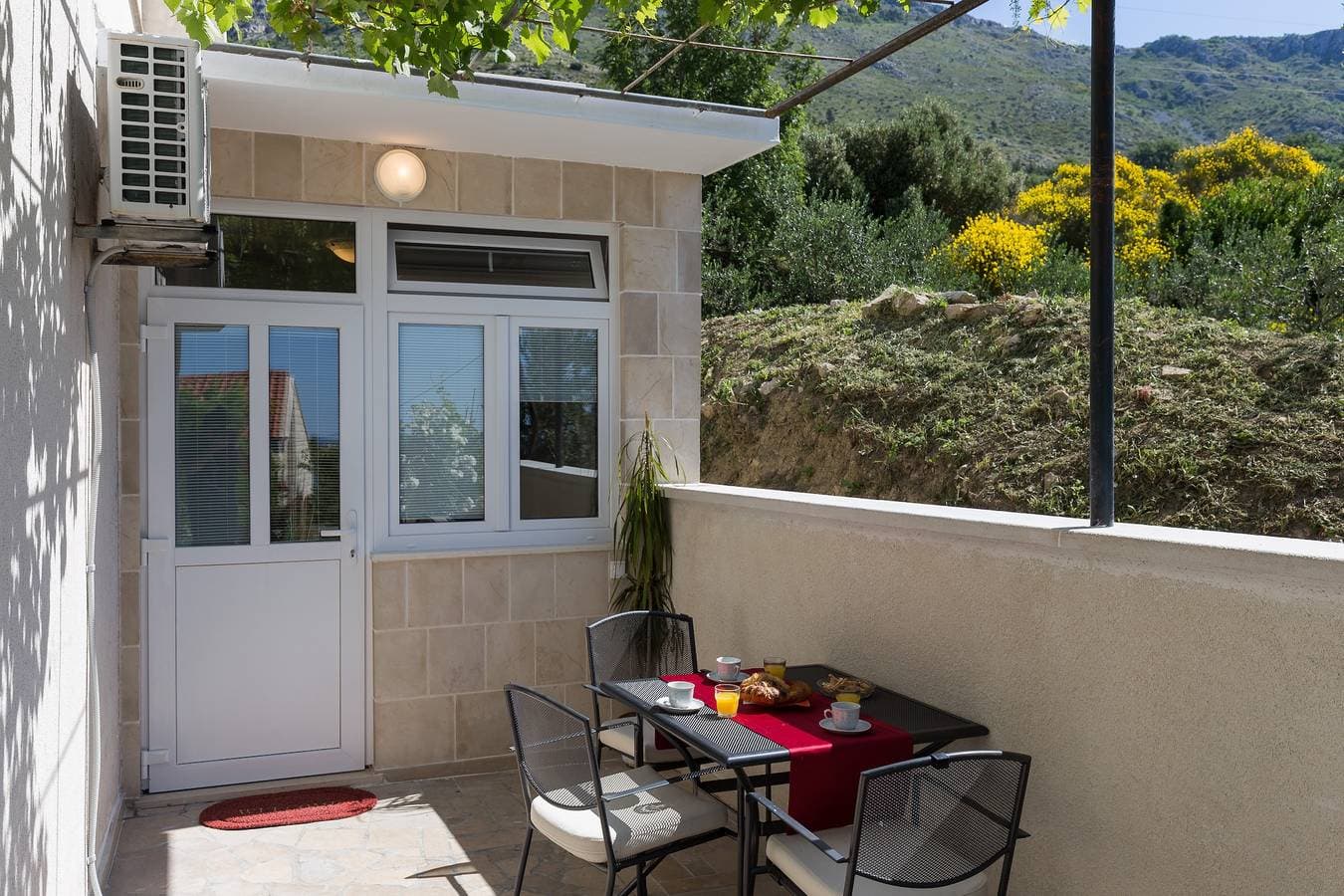 Foto 7 von 22: Ferienwohnung für 4 Personen mit Meerblick