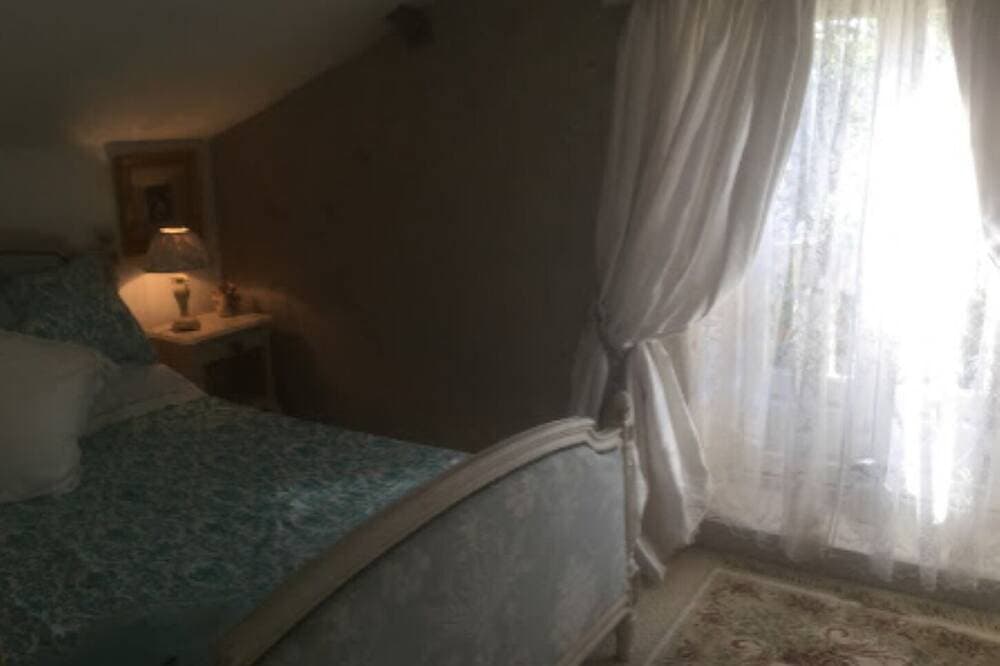 Foto 2 von 8: In der Nähe von Aubeterre, friedliches Ferienhaus mit schöner Aussicht und Pool in der Dordogne
