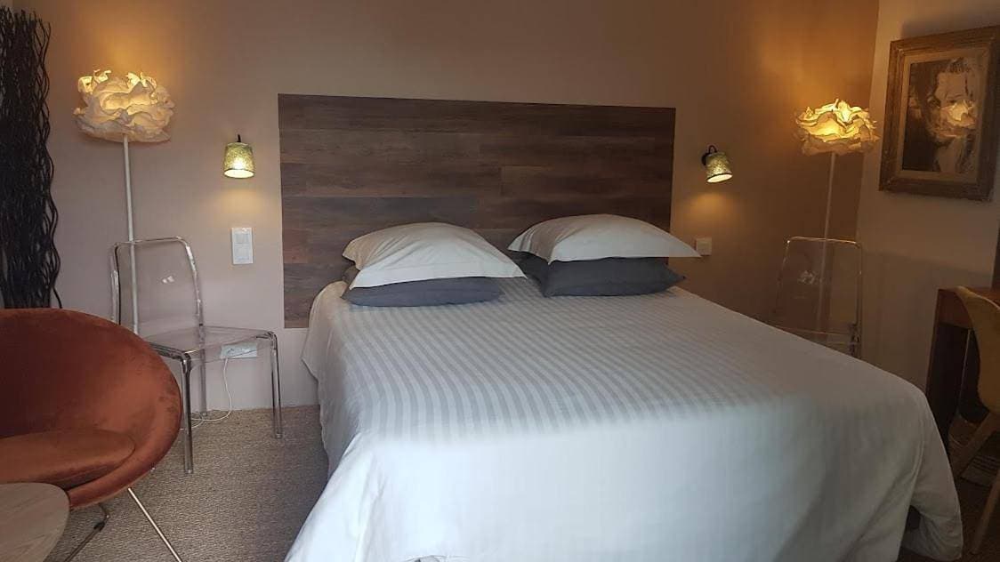 Foto 4 von 37: Double Room with Bathroom