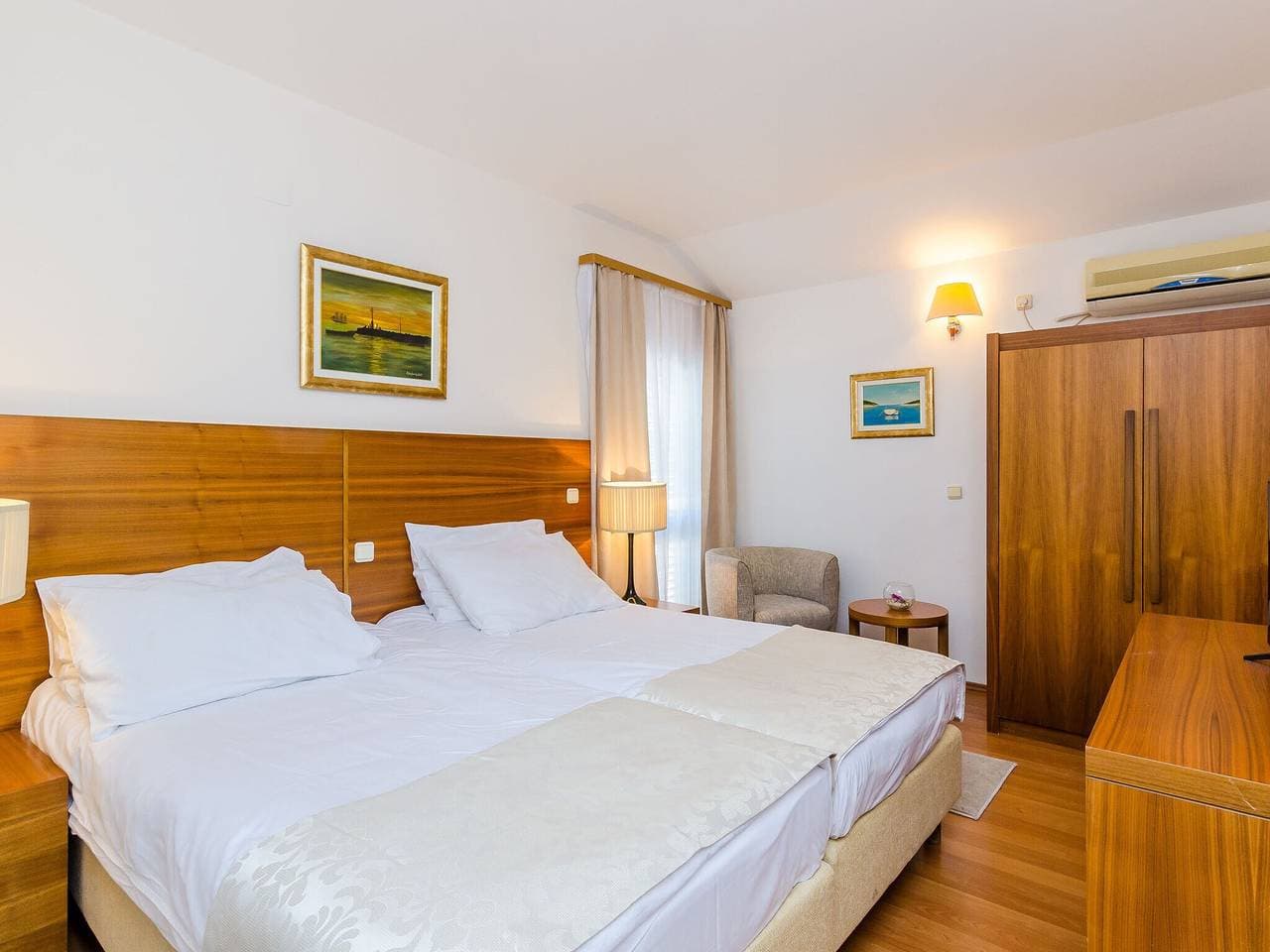 Foto 2 von 20: Pansion Srebreno - Double or Twin Room wth Balcony and City View 1