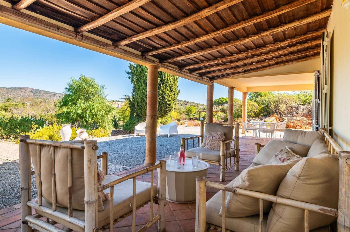 Foto 4 von 41: Portucasa — Casa Colinas Roxas