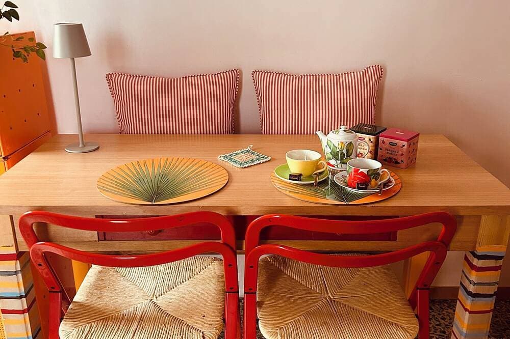 Foto 8 von 13: Riamori's Little Balcony: A Stylish Mini Home
