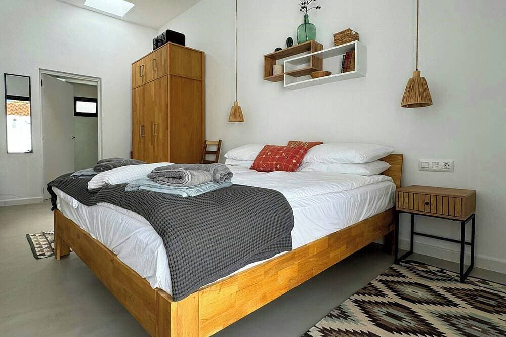 Foto 3 von 30: Designhaus mit Whirlpool und Swimmingpool auf Lanzarote