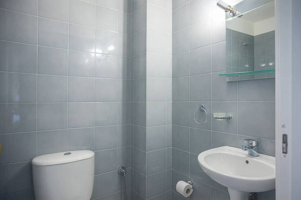 Foto 10 von 28: Modern Chalandri Apartment 60\" from Underground to Athens Center Centre