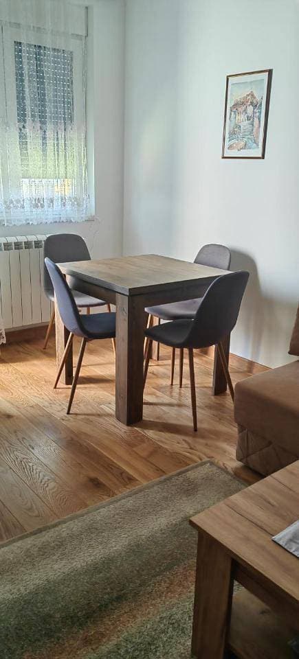 Foto 7 von 19: Two-Bedroom Apartment