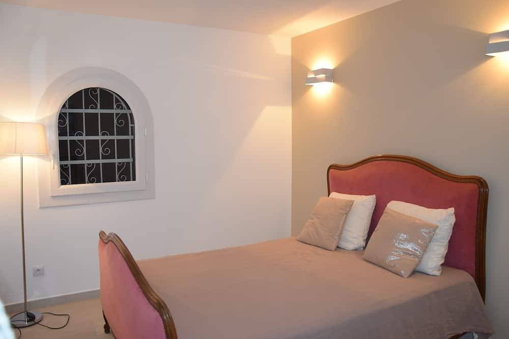 Self-contained apartment in quiet house 1