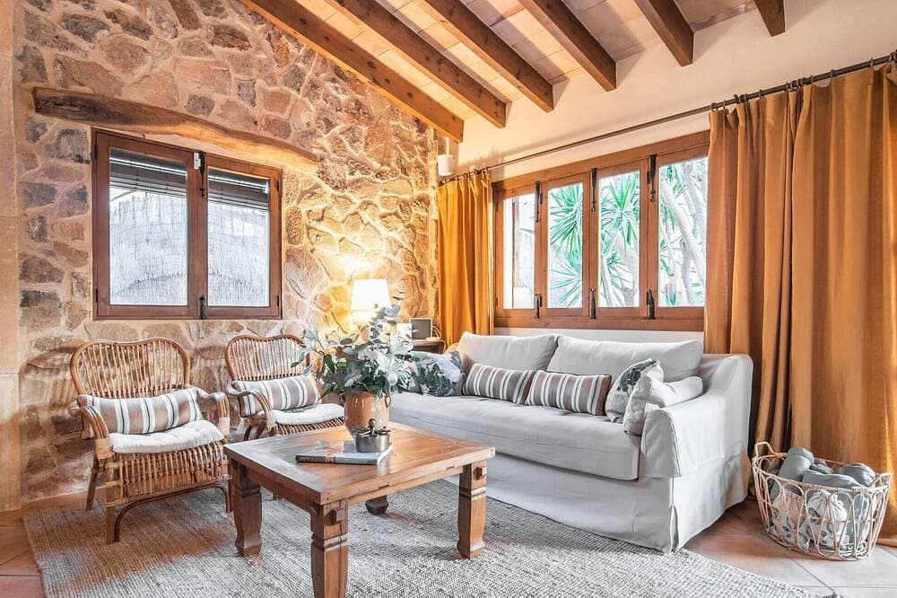 Foto 2 von 30: Awesome home in Capdepera with private swimming pool, can be inside or outside