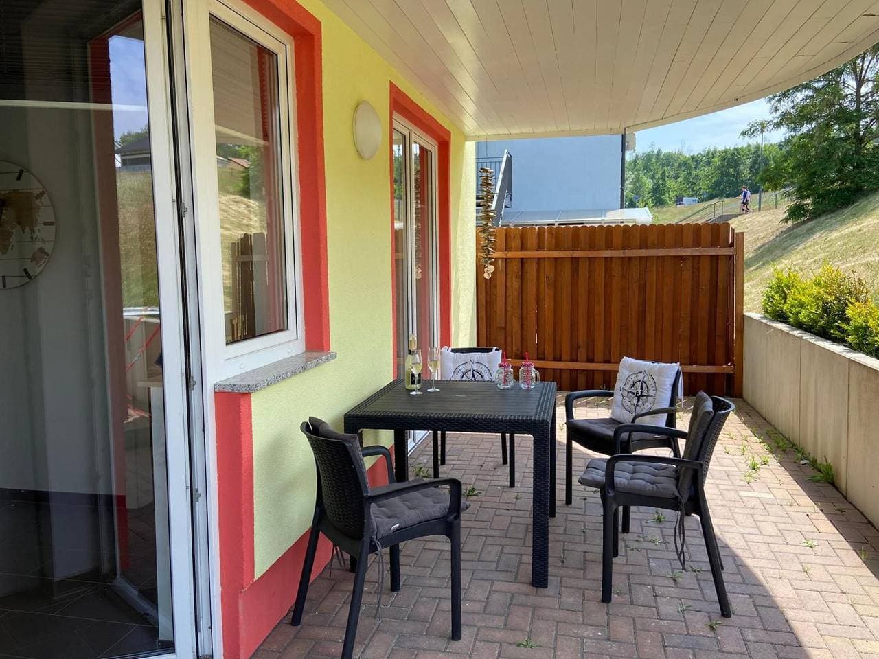Foto 2 von 18: Ferienwohnung "Seeperle - Marina Mücheln" mit Seeblick, privater Terrasse und Wi-Fi
