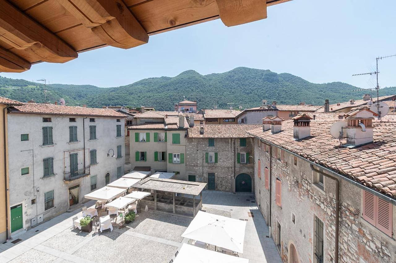 La Piazzetta 1