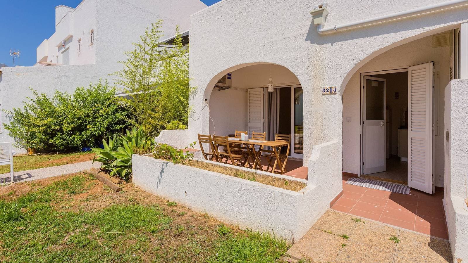 Foto 10 von 29: 1 Bdr Vilamoura Escape W/ Patio by LovelyStay