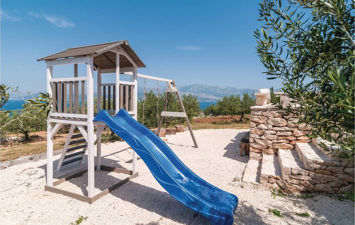 Foto 11 von 32: Gemütliche Ferienwohnung mit 2 Schlafzimmern, Pool, 700 m zum Strand und Parkplatz