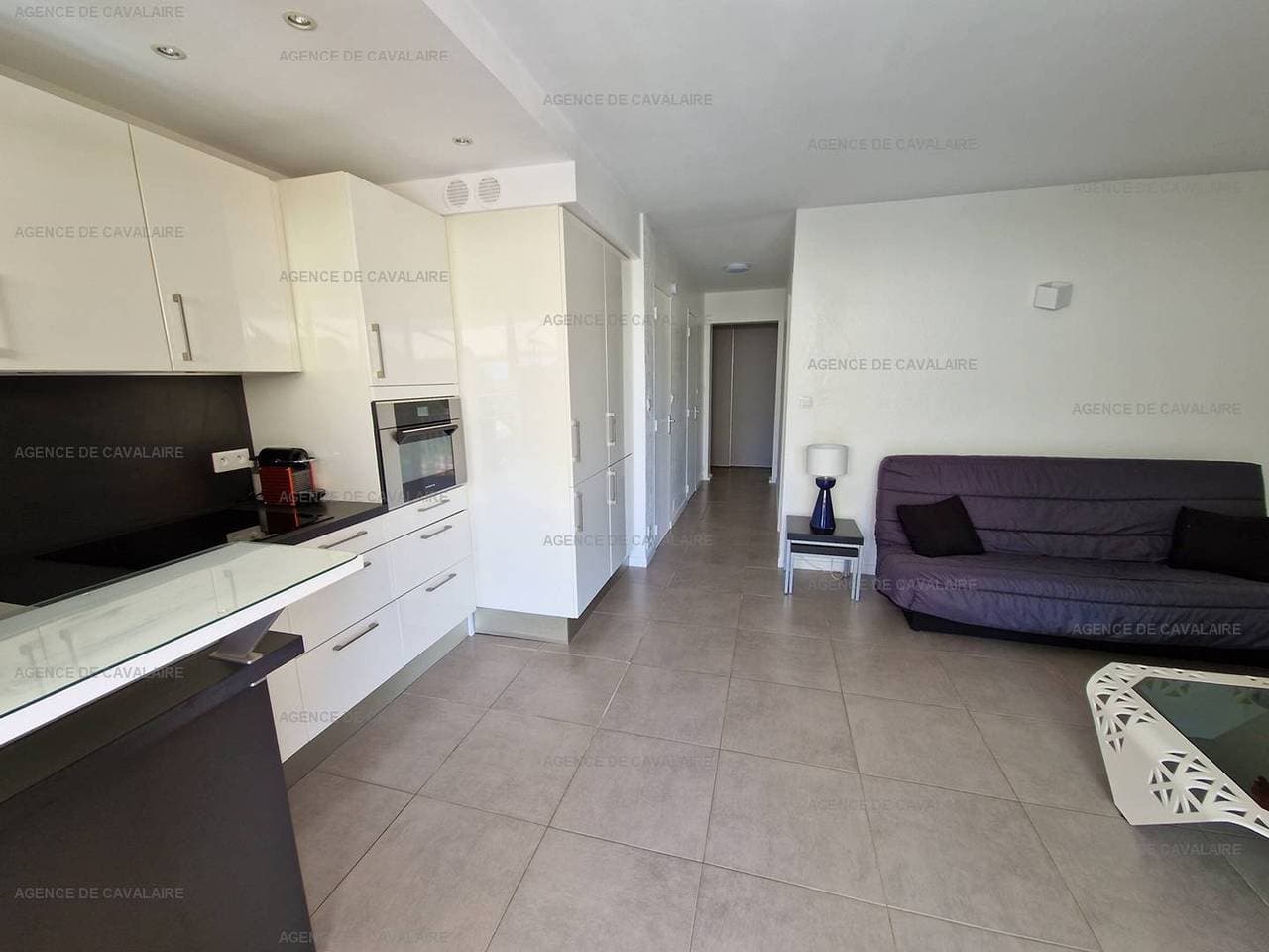 Foto 6 von 15: 3-Zimmer-Wohnung in Cavalaire-sur-Mer - Terrasse mit Meerblick und Parkplatz
